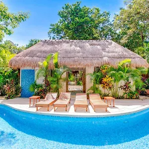 Apartment Complex With An Alluring Pool & Tropical Vibes By Stella Rentals! Tulum